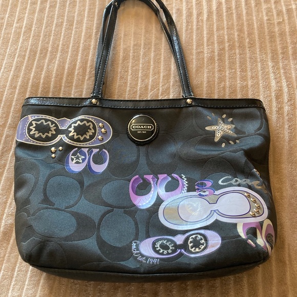 Purses - Picture 5 of 5